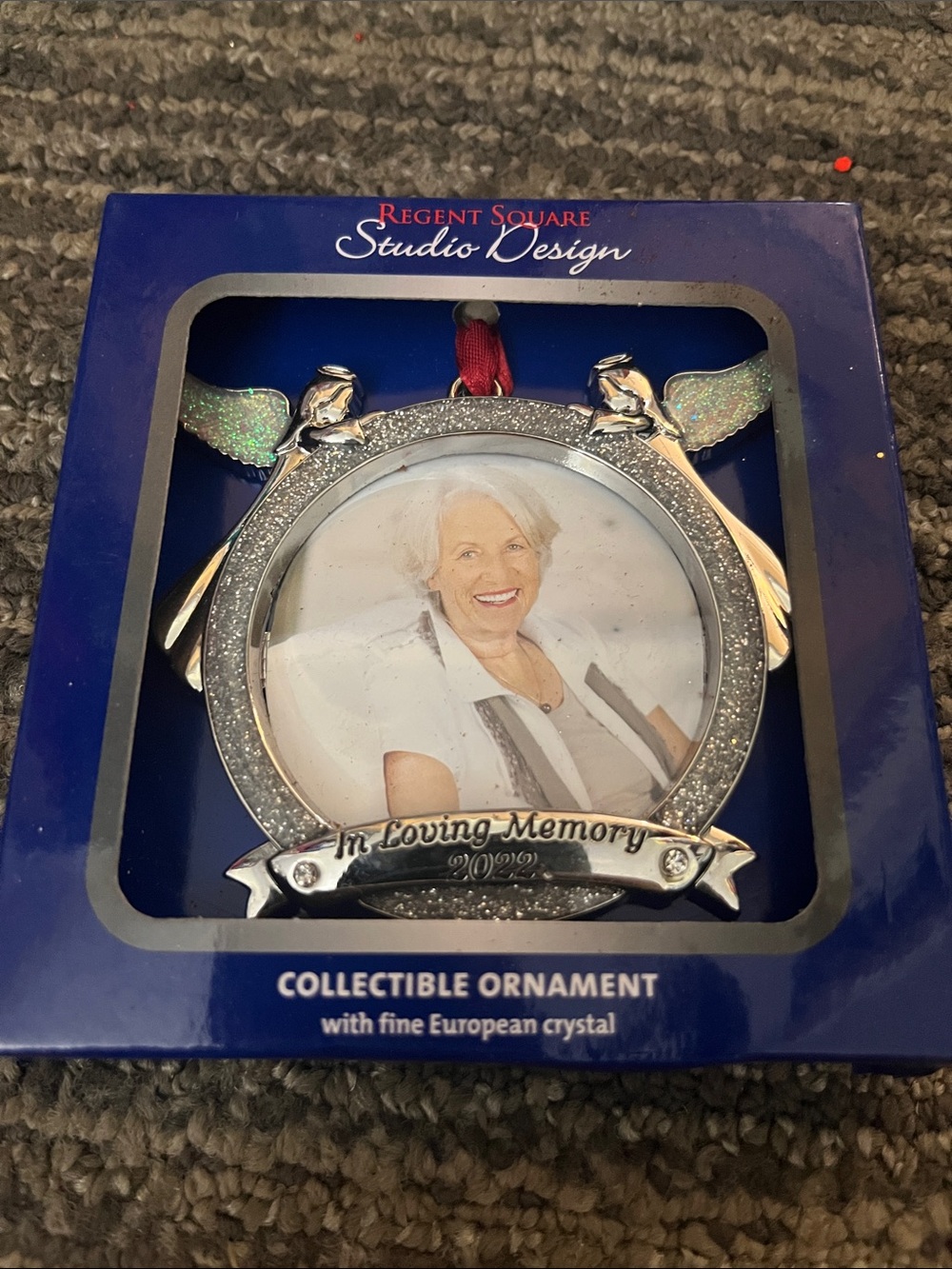 'In Loving Memory' Ornament Frame - Silver with Green Accents